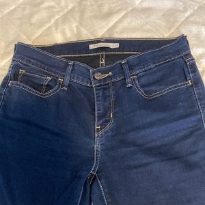 Levi 710 jeans